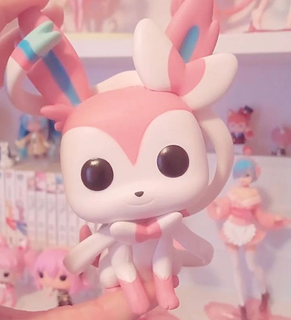 Sylveon - Pokémon vinyl figure collectible [Barcode 889698593410] - Main Image 4