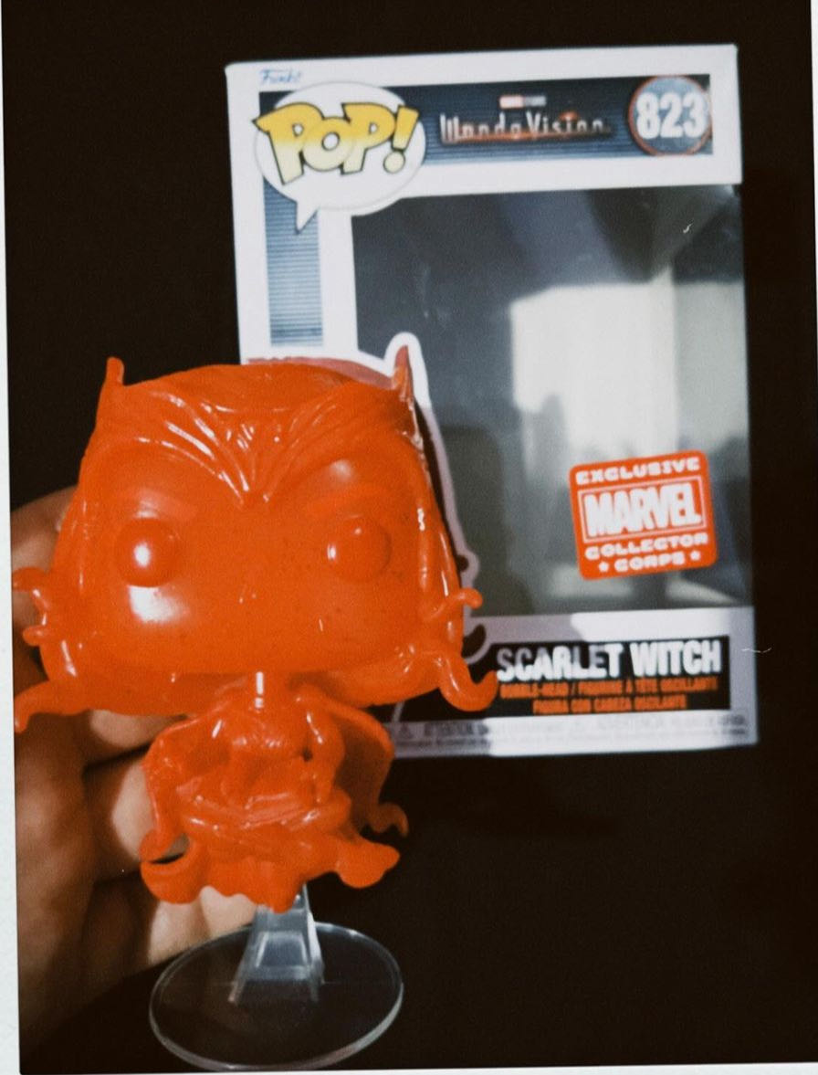Scarlet Witch - Marvel Universe vinyl figure collectible [Barcode 889698618199] - Main Image 3