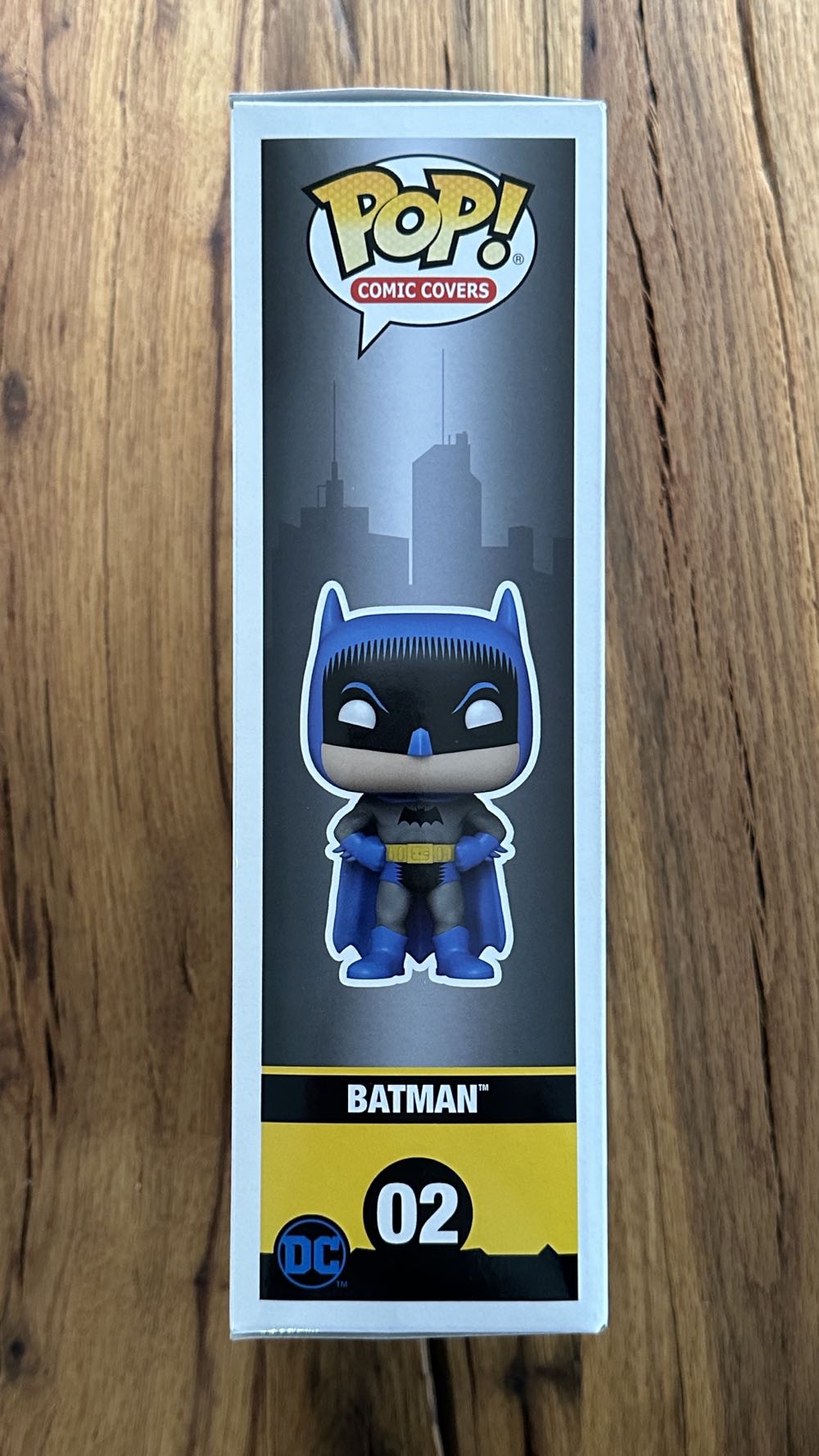 Batman #02 - Batman vinyl figure collectible [Barcode 889698574112] - Main Image 3