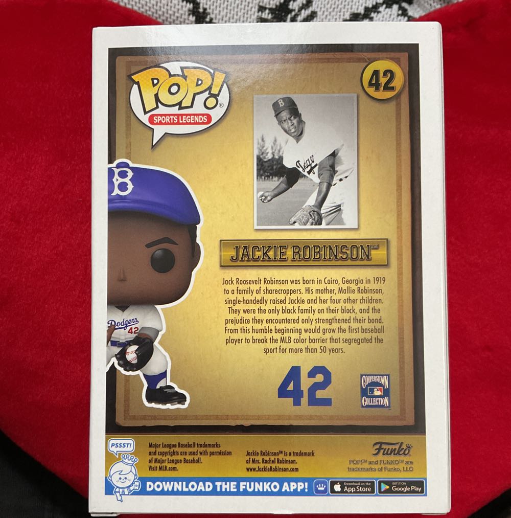 Jackie Robinson (Bronze) - MLB vinyl figure collectible [Barcode 889698594189] - Main Image 3