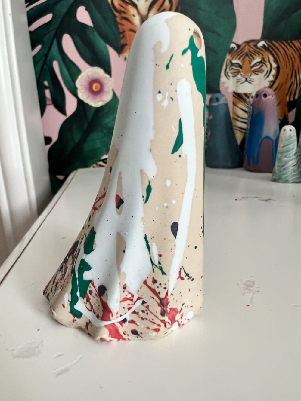 Peach Huxster  vinyl figure collectible - Main Image 3