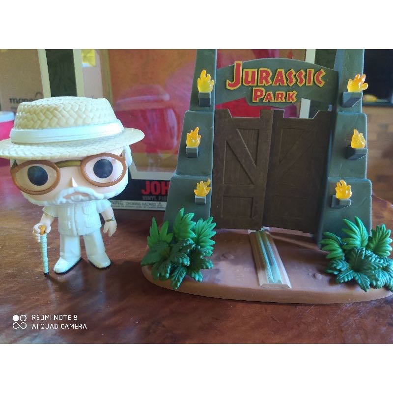 John Hammond With Gates - Jurassic Park vinyl figure collectible [Barcode 889698632010] - Main Image 4