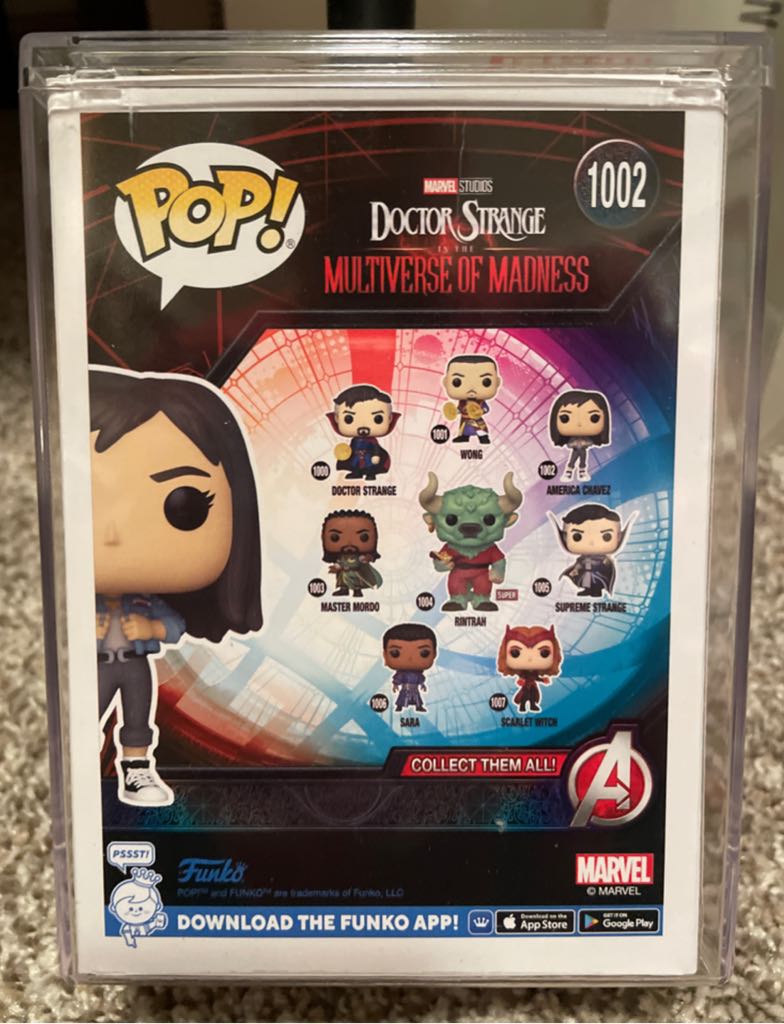 America Chavez - Doctor Strange vinyl figure collectible [Barcode 889698609203] - Main Image 2