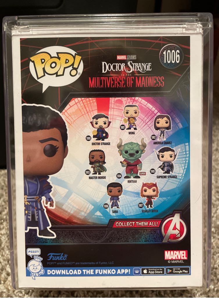 Sara - Doctor Strange vinyl figure collectible [Barcode 889698611275] - Main Image 2