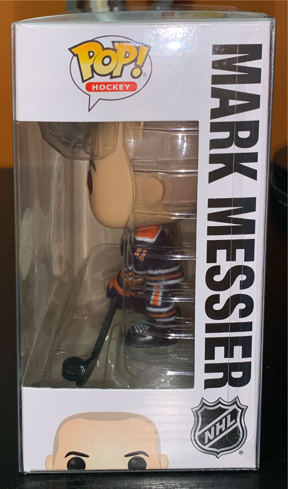 #47: Mark Messier  vinyl figure collectible [Barcode 889698435192] - Main Image 2