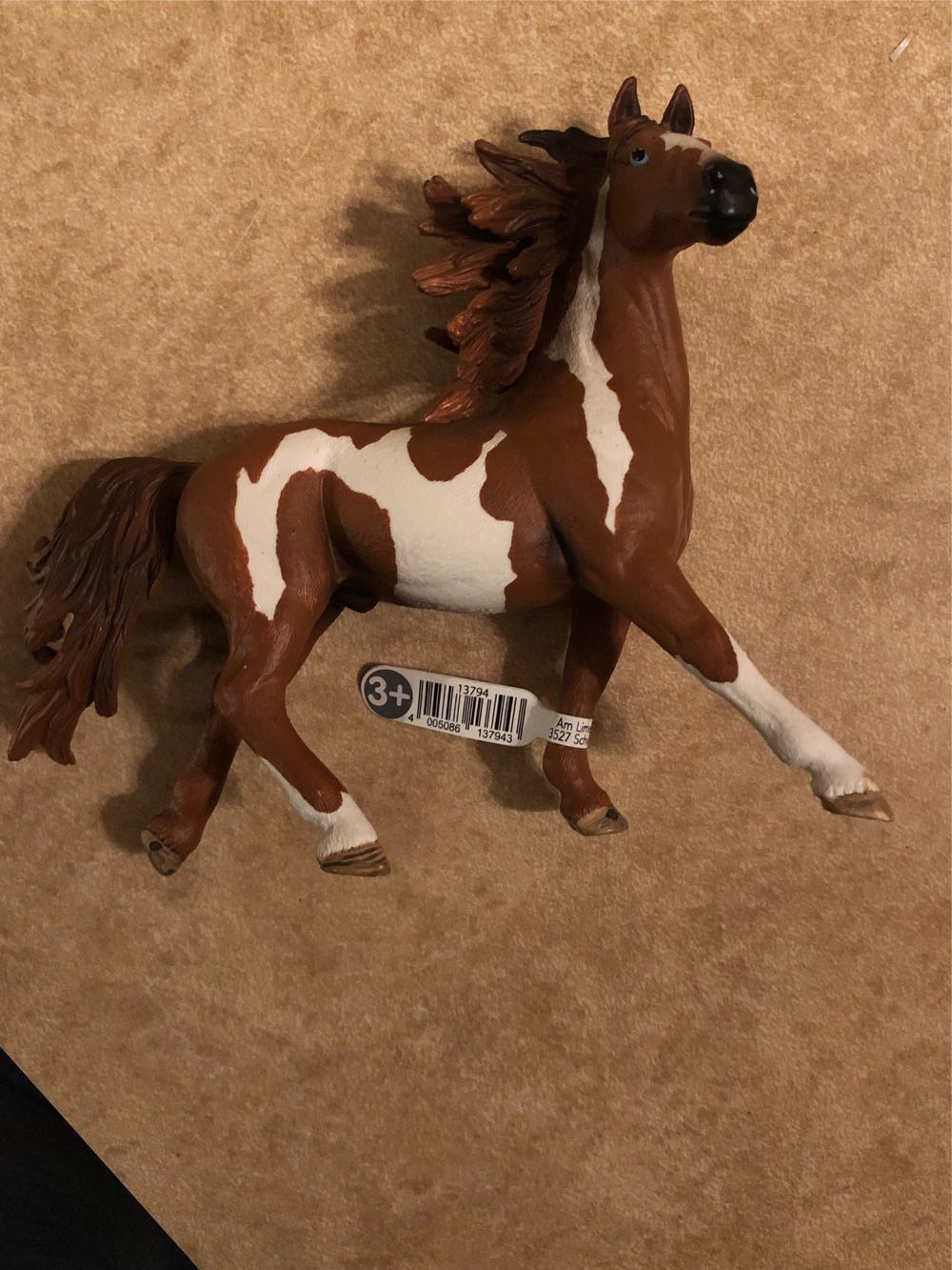 Schleich Farm World Pinto Stallion Brown White 13794  vinyl figure collectible [Barcode 4005086137943] - Main Image 2