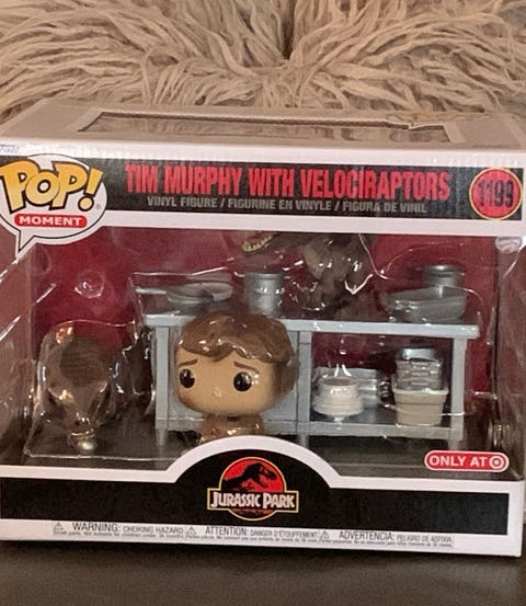 Tim Murphy With Velociraptors - Jurassic Park vinyl figure collectible [Barcode 889698624770] - Main Image 4