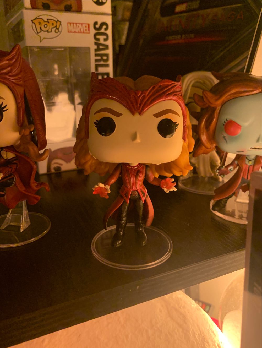 Scarlet Witch - Marvel Universe vinyl figure collectible [Barcode 889698609234] - Main Image 2