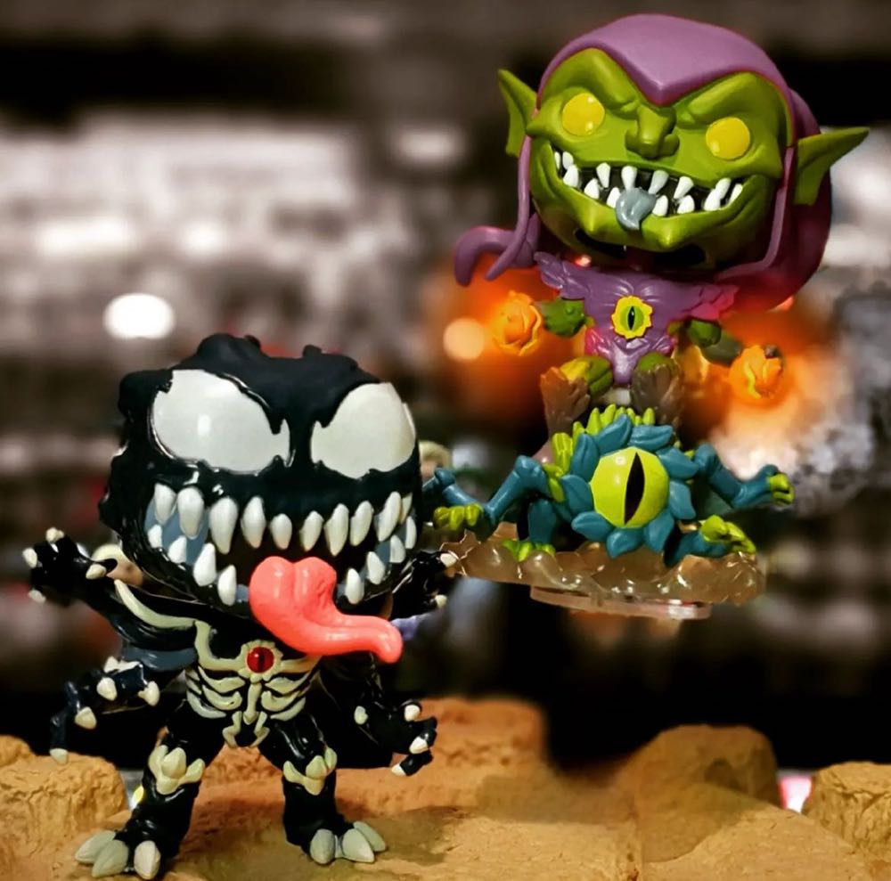 Venom - Marvel Universe vinyl figure collectible [Barcode 889698615266] - Main Image 3