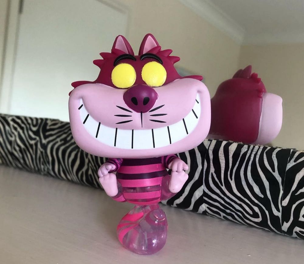 Cheshire Cat - Alice in Wonderland vinyl figure collectible [Barcode 889698581431] - Main Image 2