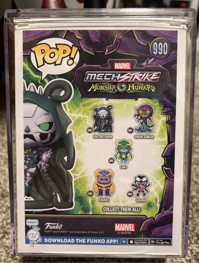 Doctor Doom: Marvel Mech Strike Monster Hunters - Marvel Universe vinyl figure collectible [Barcode 889698615228] - Main Image 2
