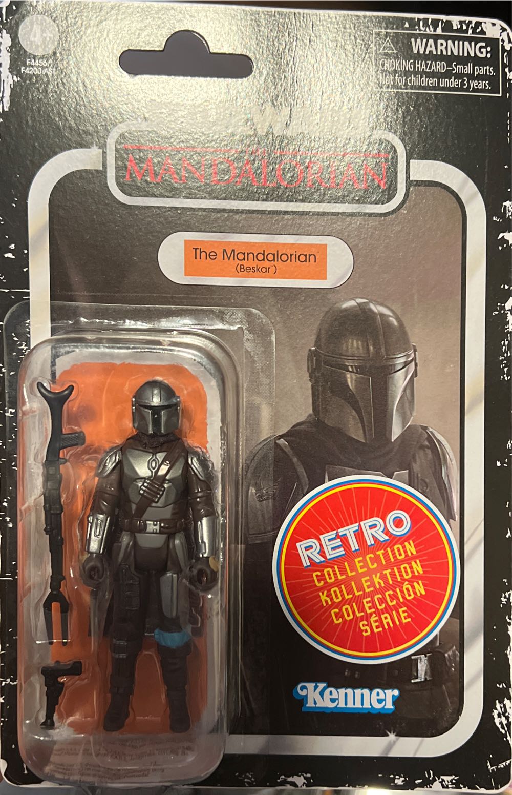Star Wars Retro Collection The Mandalorian Beskar Toy 3.75-inch-scale The Mandalorian Collectible Action Figure Accessories  vinyl figure collectible [Barcode 5010993955879] - Main Image 2