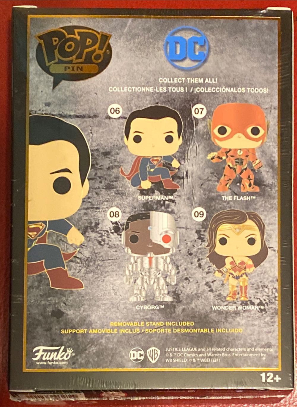 Superman - DC Universe vinyl figure collectible [Barcode 671803362000] - Main Image 3