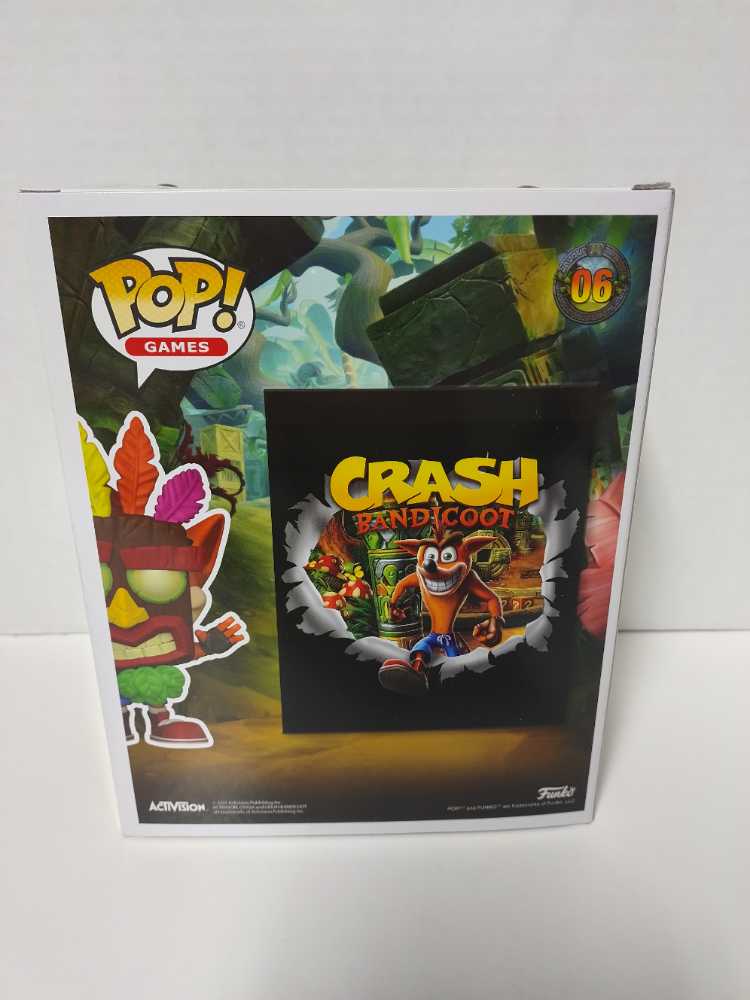 06 Crash Bandicoot: Crash Bandicoot - Crash Bandicoot vinyl figure collectible [Barcode 889698604901] - Main Image 2