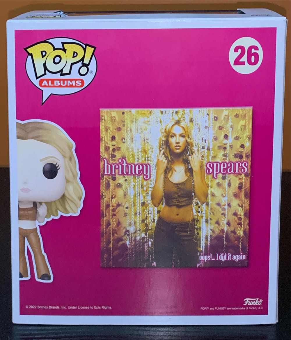 Britney Spears: Oops!…I Did it Again - Britney Spears vinyl figure collectible [Barcode 889698610858] - Main Image 3