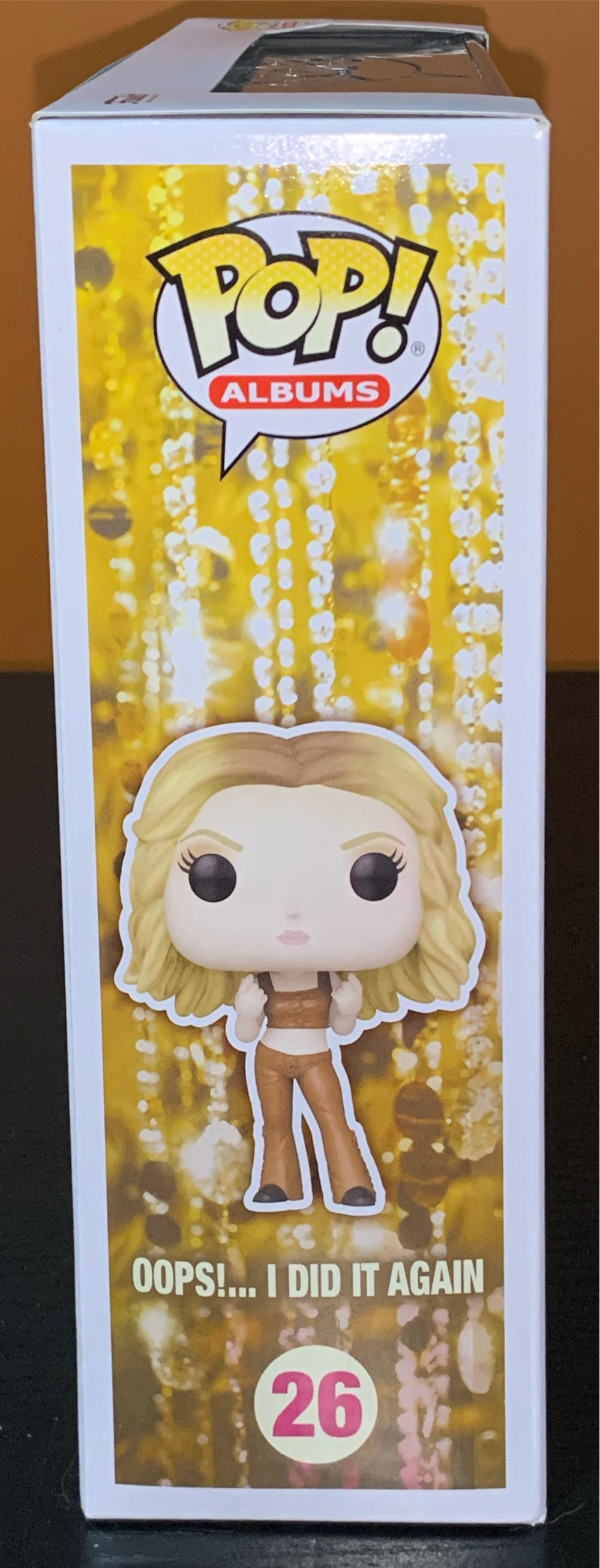 Britney Spears: Oops!…I Did it Again - Britney Spears vinyl figure collectible [Barcode 889698610858] - Main Image 4