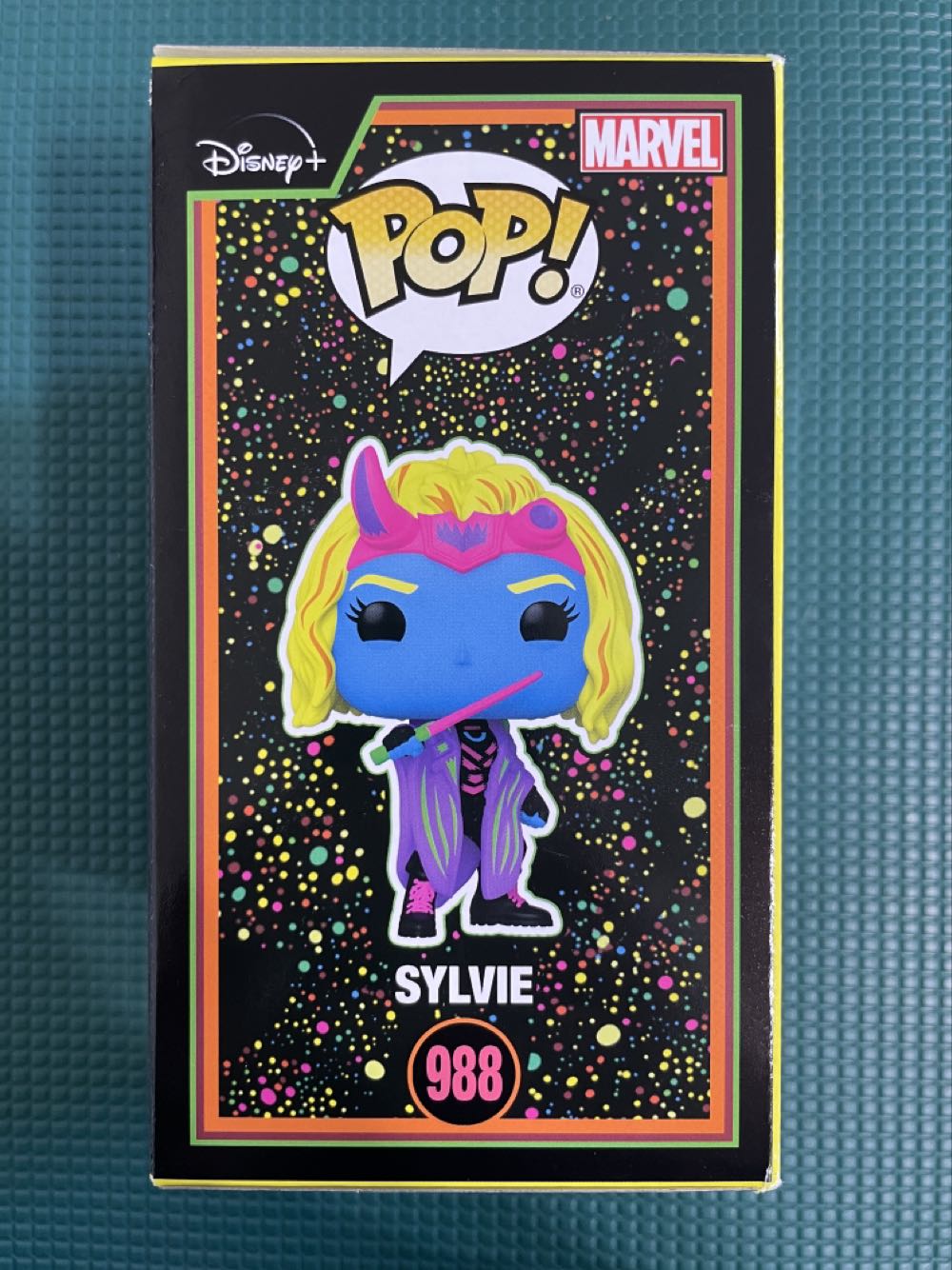 Sylvie - Loki vinyl figure collectible [Barcode 889698627580] - Main Image 3