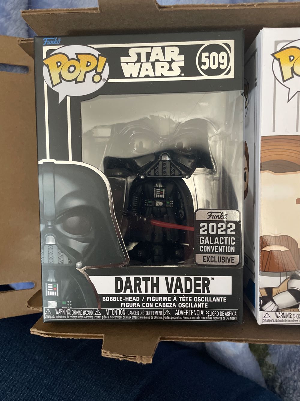 Darth Vader - Star Wars vinyl figure collectible [Barcode 889698641234] - Main Image 3