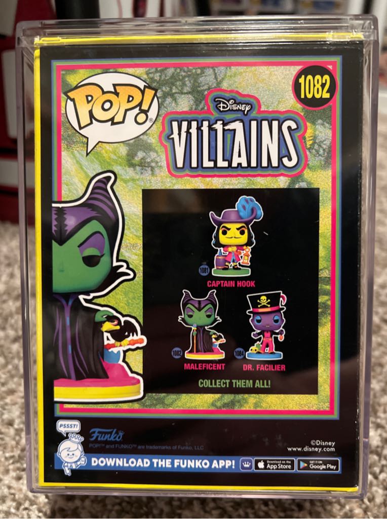 Maleficent ( Blacklight ) - Sleeping Beauty vinyl figure collectible [Barcode 889698603966] - Main Image 2