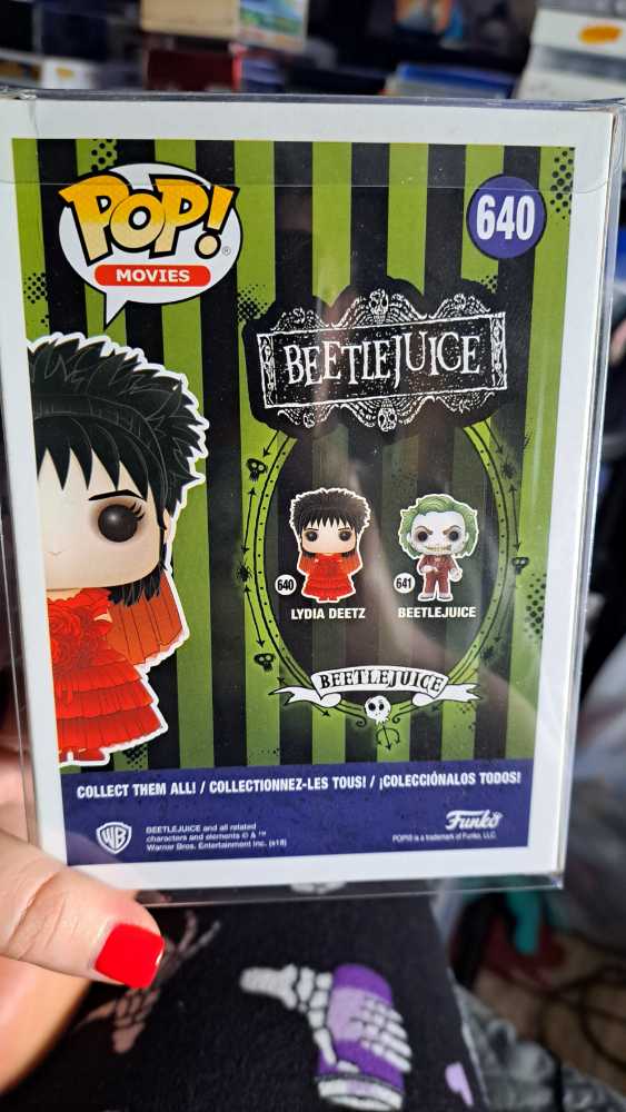Beetlejuice: Lydia Deetz In Wedding Dress - Beetlejuice vinyl figure collectible [Barcode 11503409] - Main Image 2