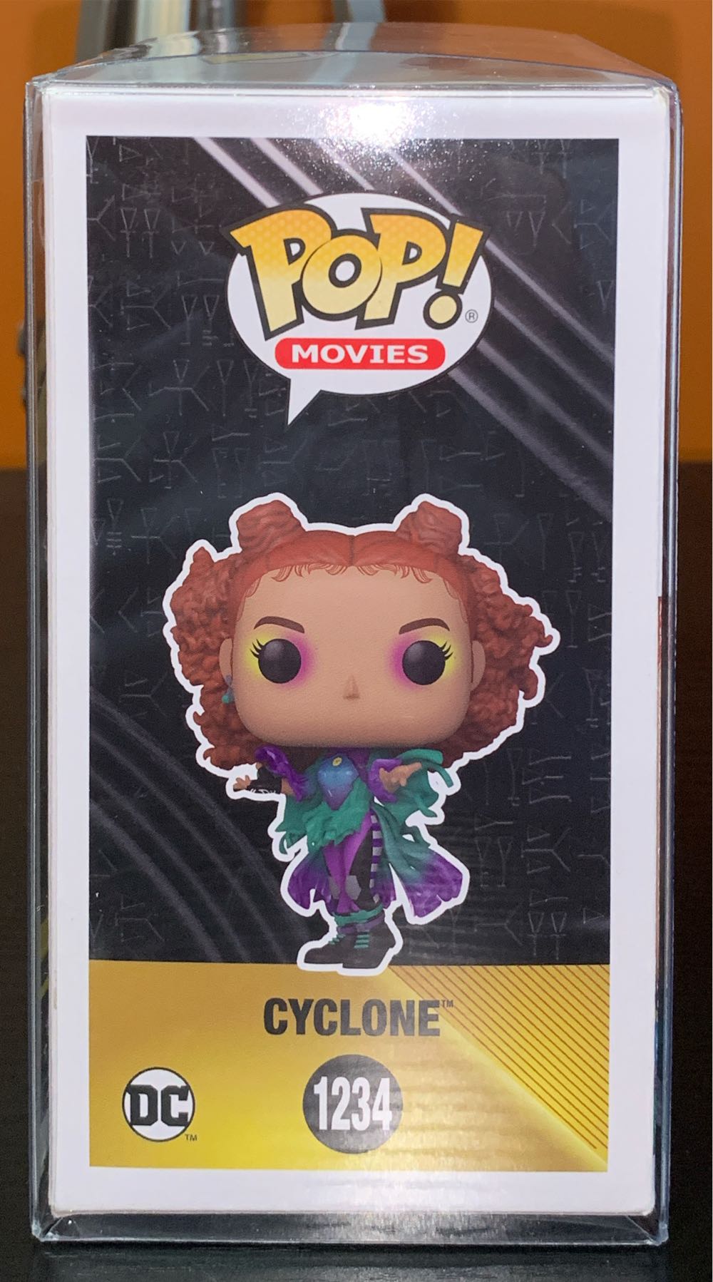 Cyclone - DC Universe vinyl figure collectible [Barcode 889698641913] - Main Image 4