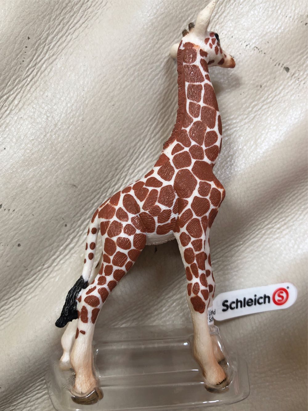 Giraffe Calf  vinyl figure collectible [Barcode 4005086147515] - Main Image 3
