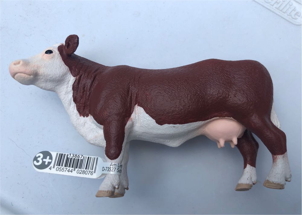 The Universe Of The Farm World Hereford Cow Brown White  vinyl figure collectible [Barcode 4055744028076] - Main Image 2
