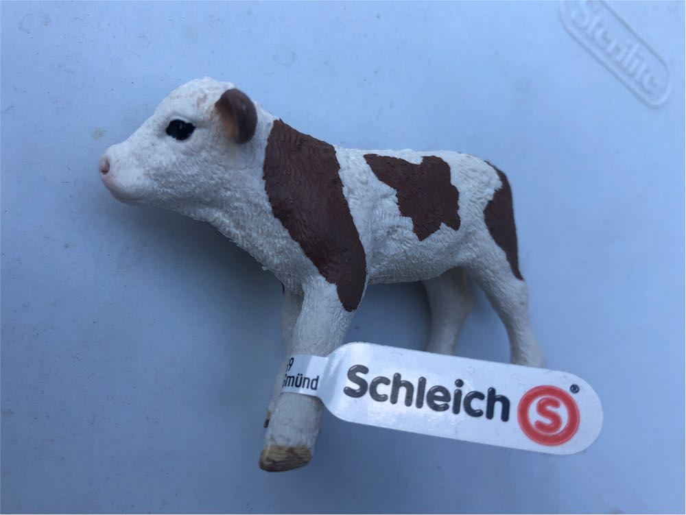 Schleich Farm World Simmental Calf Educational Figurine For Kids Ages 3-8  vinyl figure collectible [Barcode 4059433331188] - Main Image 3