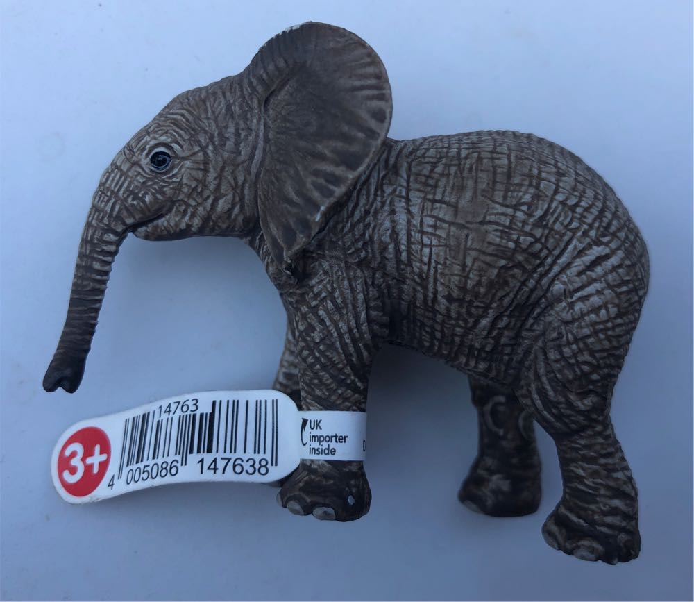 Schleich Wild Life  African Elephant Calf  vinyl figure collectible [Barcode 4005086147638] - Main Image 2