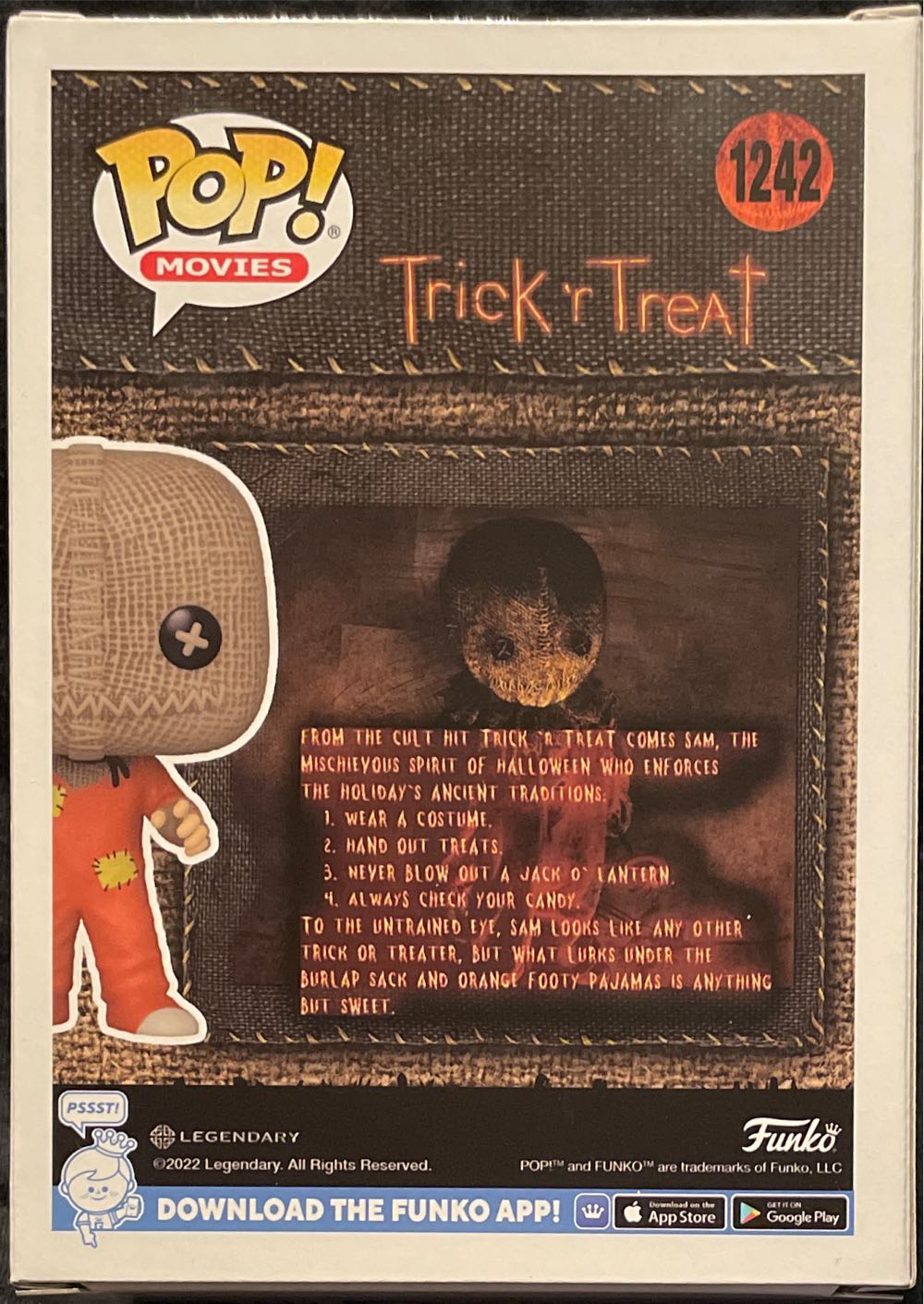 Sam (with candy bag) - Trick ’R Treat vinyl figure collectible [Barcode 889698639798] - Main Image 2