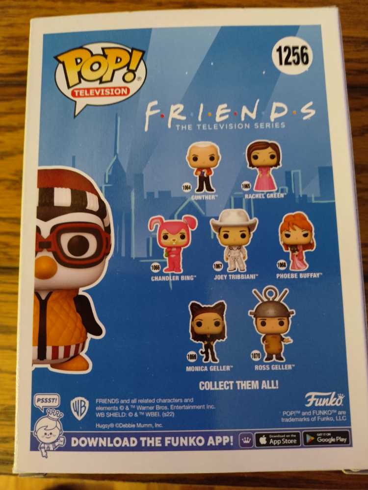 Hugsy - Friends vinyl figure collectible [Barcode 889698652070] - Main Image 2