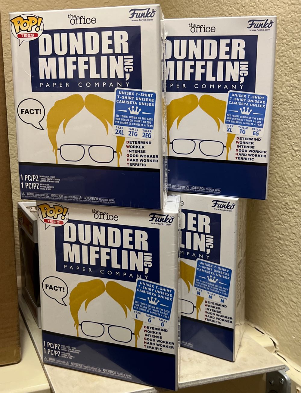 The Office/Dwight Schrute & T-Shirt  vinyl figure collectible [Barcode 889698443029] - Main Image 4