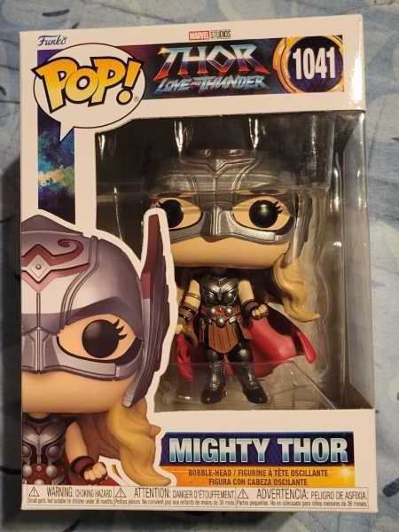 Mighty Thor Pop! 1041 - Marvel Universe vinyl figure collectible [Barcode 889698624220] - Main Image 2