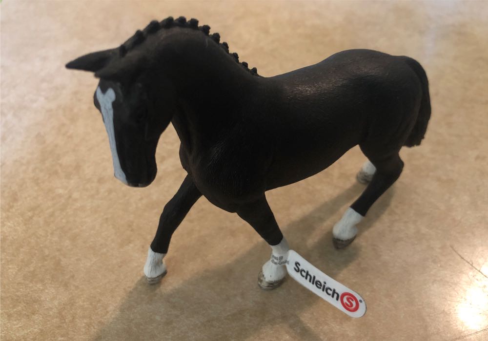Schleich Horse Club  Hanoverian Mare Black  vinyl figure collectible [Barcode 4059433083438] - Main Image 2