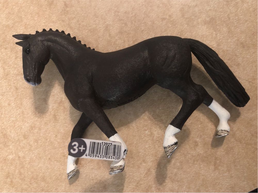 Schleich Horse Club  Hanoverian Mare Black  vinyl figure collectible [Barcode 4059433083438] - Main Image 4