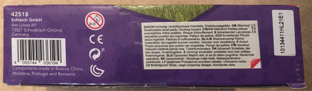 Schleich Horse Club 9-piece Playset   Mia And Spotty  vinyl figure collectible [Barcode 4055744036194] - Main Image 4