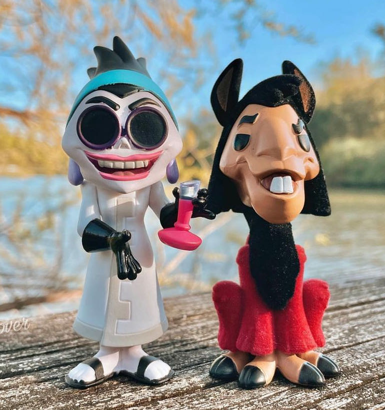 Yzma  vinyl figure collectible [Barcode 889698636841] - Main Image 2