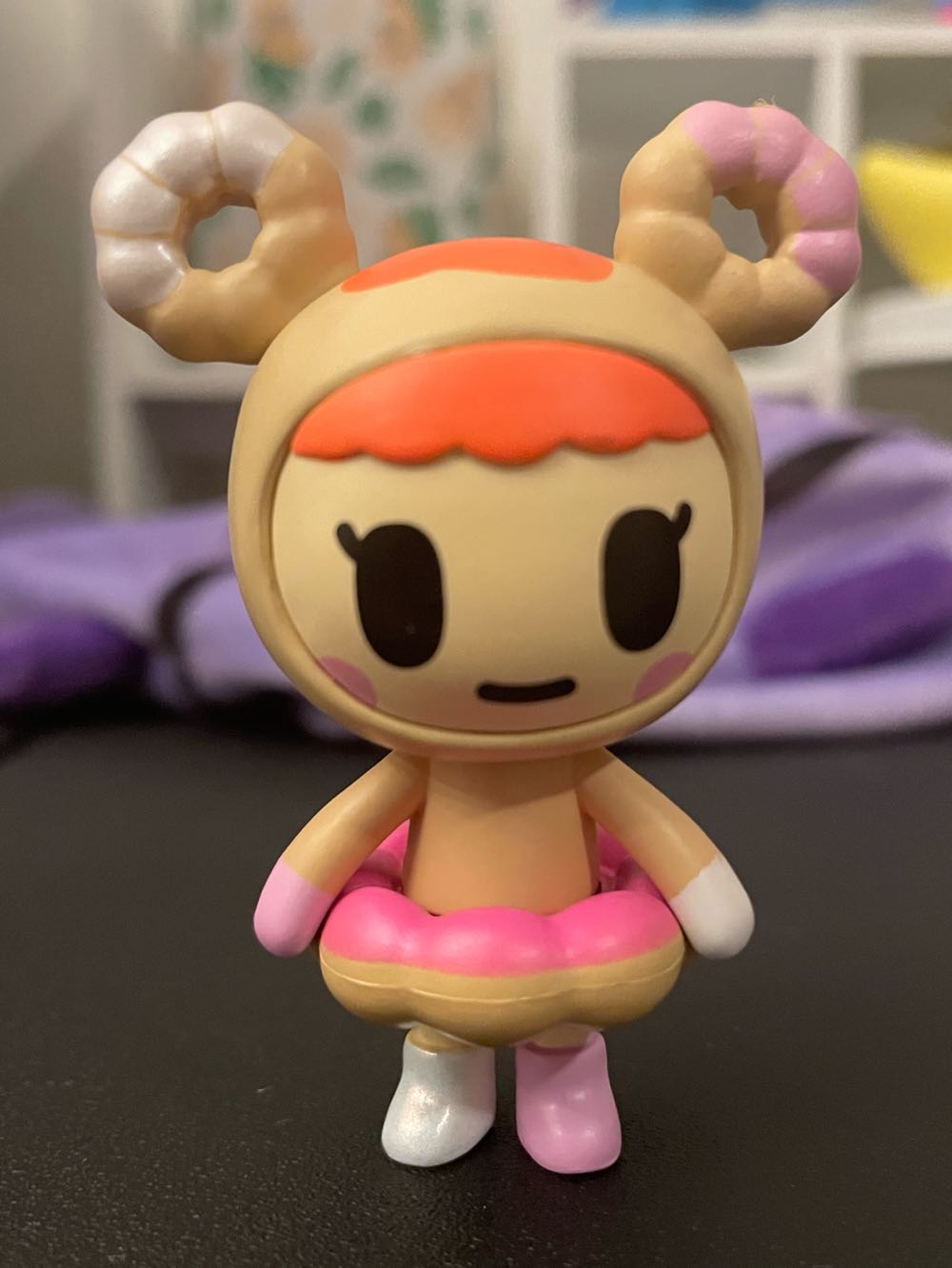 Mochitella  vinyl figure collectible - Main Image 1
