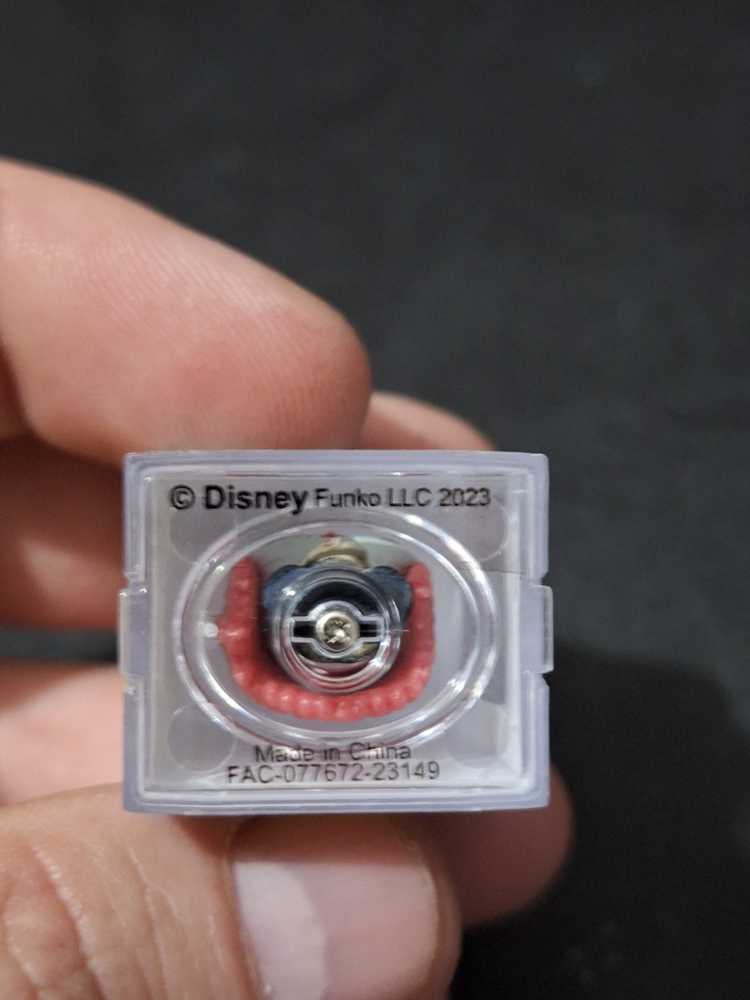 The Nightmare Before Christmas: Sally - The Nightmare Before Christmas vinyl figure collectible - Main Image 4