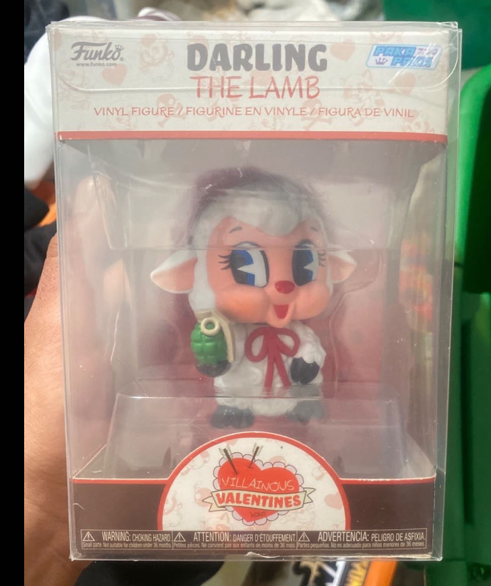 Darling The Lamb  vinyl figure collectible [Barcode 889698595322] - Main Image 3