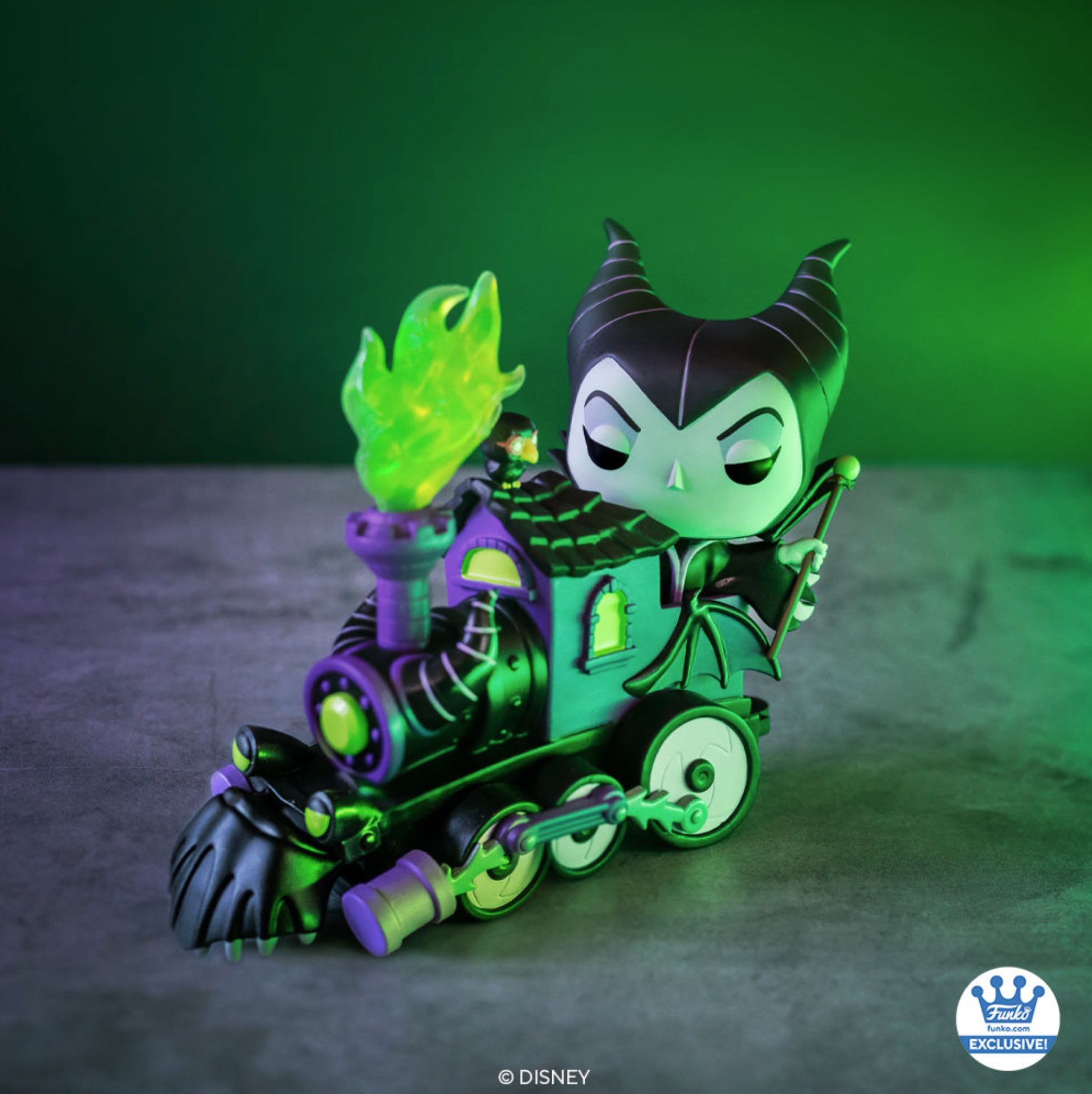 Disney-Maleficent  - Disney vinyl figure collectible [Barcode 889698650915] - Main Image 3