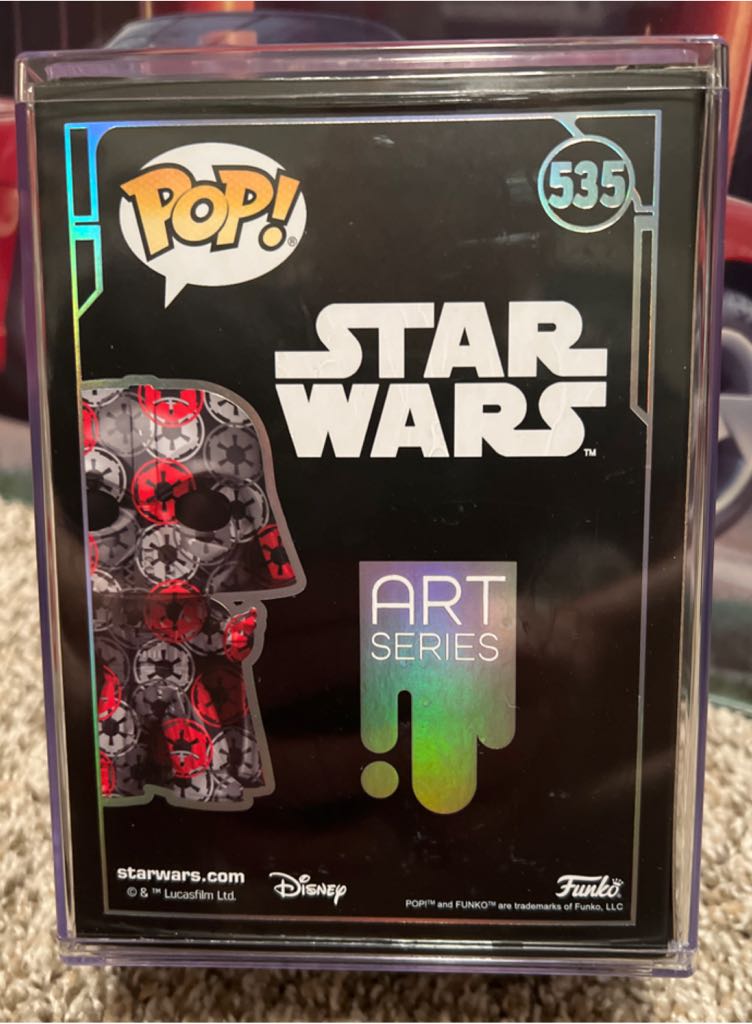 Darth Vader - Star Wars vinyl figure collectible [Barcode 889698650977] - Main Image 2