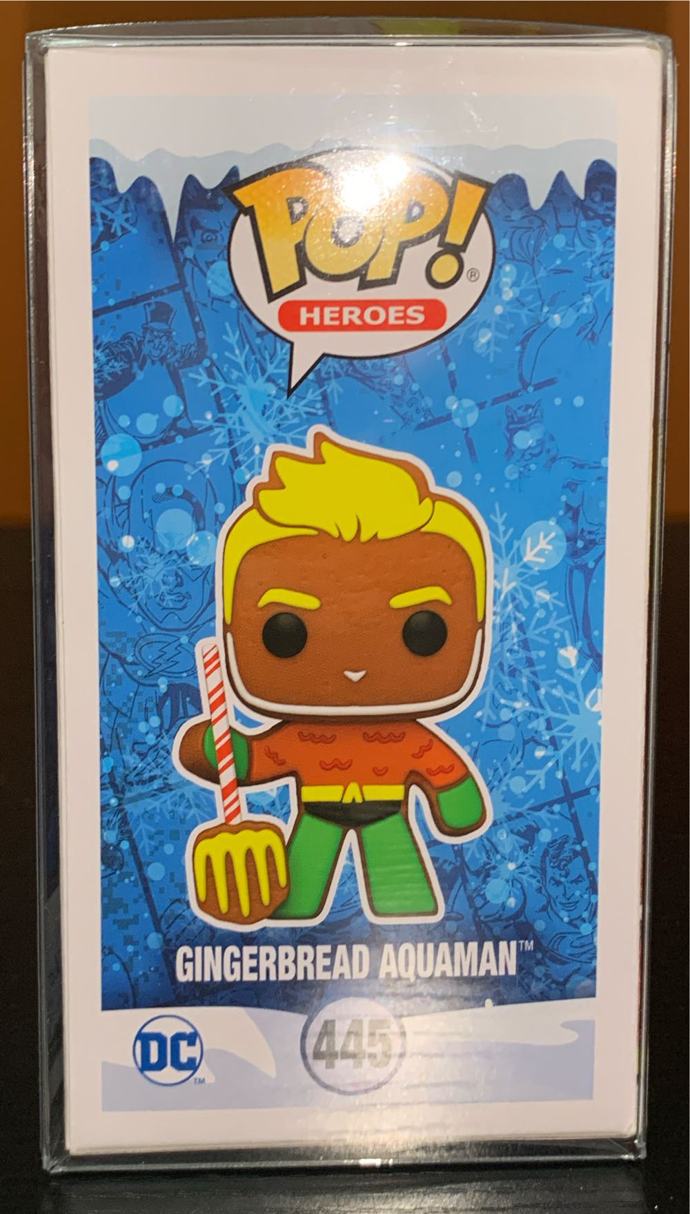 DC -445- Gingerbread Aquaman - DC: Superheroes vinyl figure collectible [Barcode 889698643214] - Main Image 4