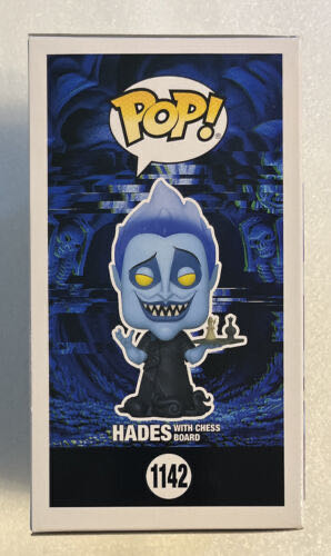 Hades With Chess Board - Disney Villains vinyl figure collectible [Barcode 889698586399] - Main Image 3