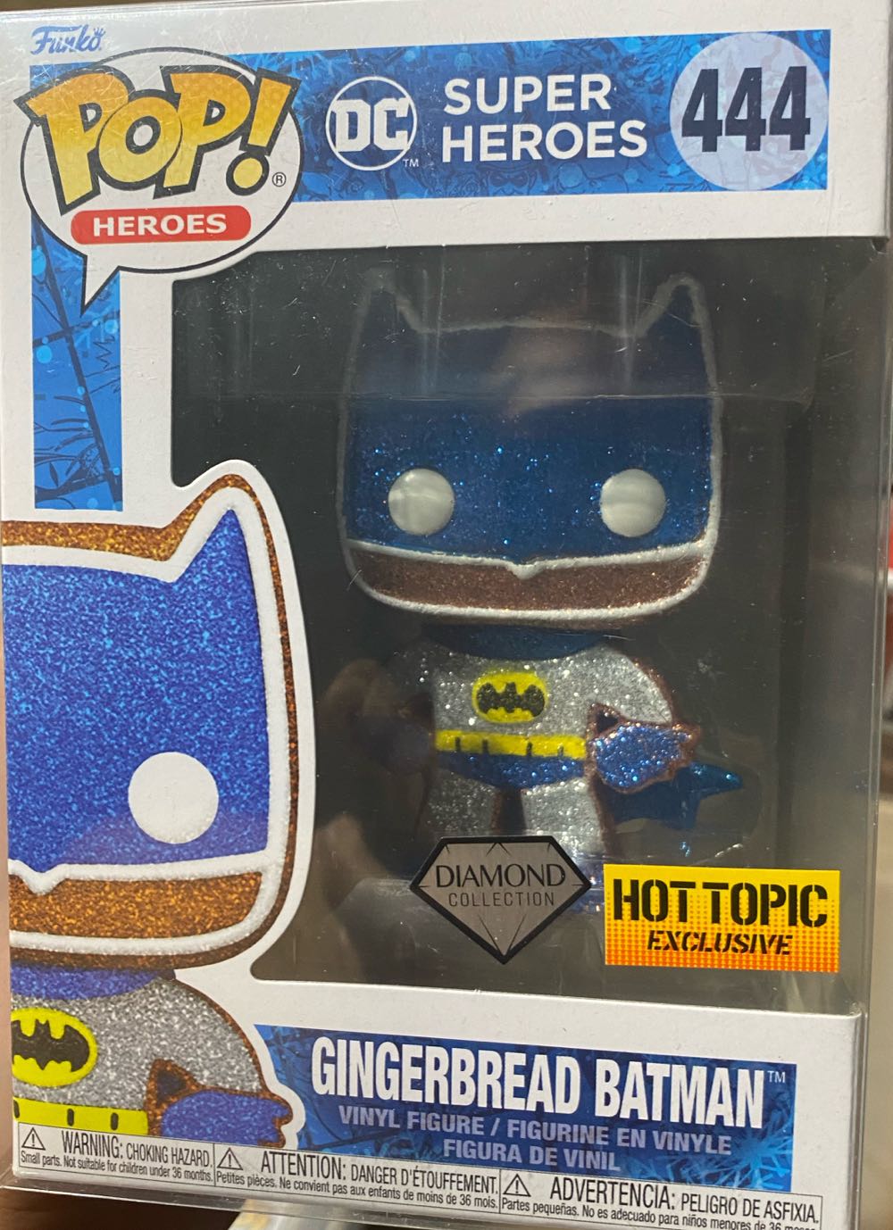 Gingerbread Batman Glitter Us Exclusive Pop! Rs - DC Comics vinyl figure collectible [Barcode 889698666404] - Main Image 3