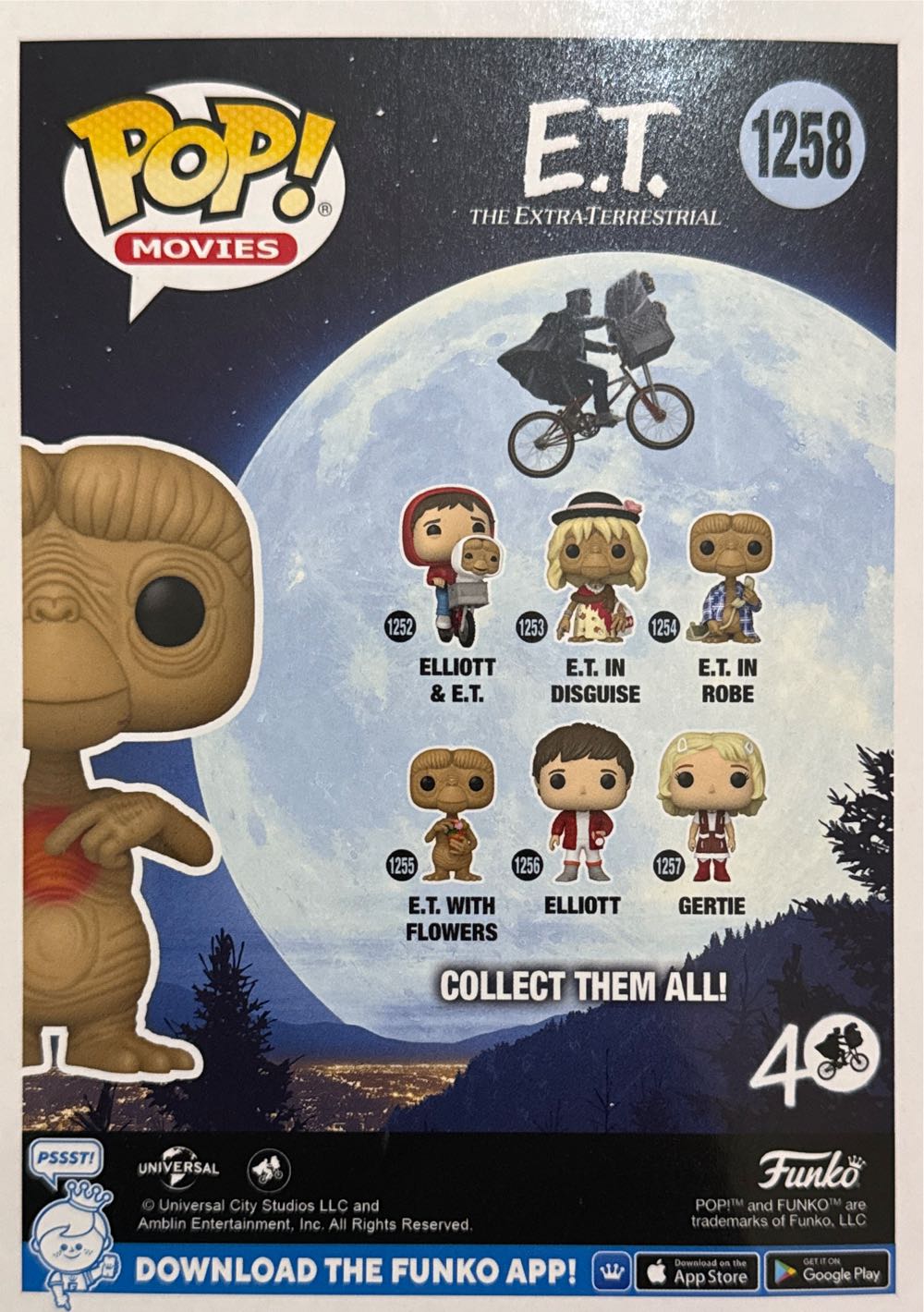 E.T. with Glowing Heart - E.T. The Extra Terrestrial vinyl figure collectible [Barcode 889698650885] - Main Image 3
