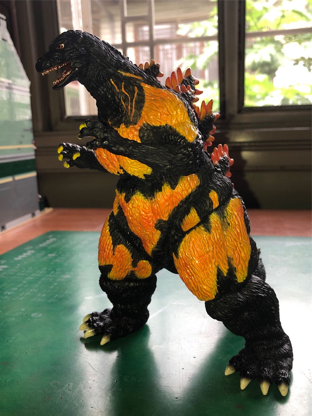 Godzilla ( Burning / 1995 / Toho Eiga ) - Godzilla vinyl figure collectible - Main Image 2
