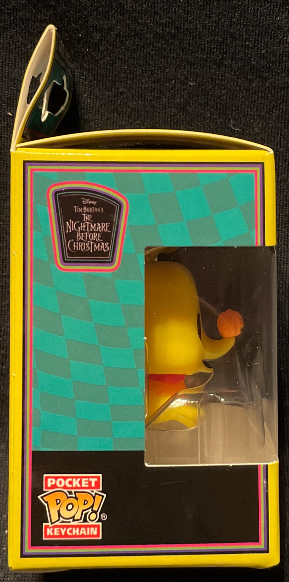 Zero - The Nightmare Before Christmas vinyl figure collectible [Barcode 889698639699] - Main Image 4