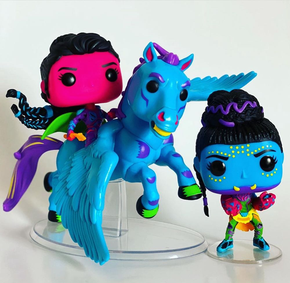 Valkyrie’s Flight - Avengers: Endgame vinyl figure collectible [Barcode 889698663359] - Main Image 2