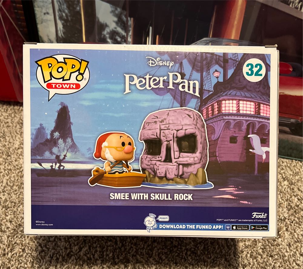 Smee With Skull Rock - Peter Pan vinyl figure collectible [Barcode 889698670371] - Main Image 2